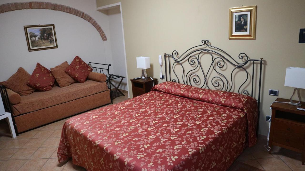 La Regibussa - Hotel Ristorante Asti Ngoại thất bức ảnh