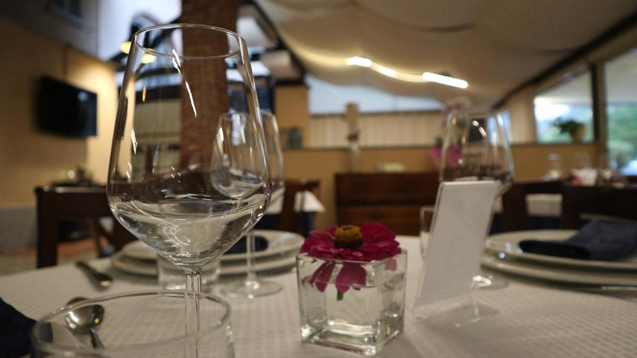 La Regibussa - Hotel Ristorante Asti Ngoại thất bức ảnh